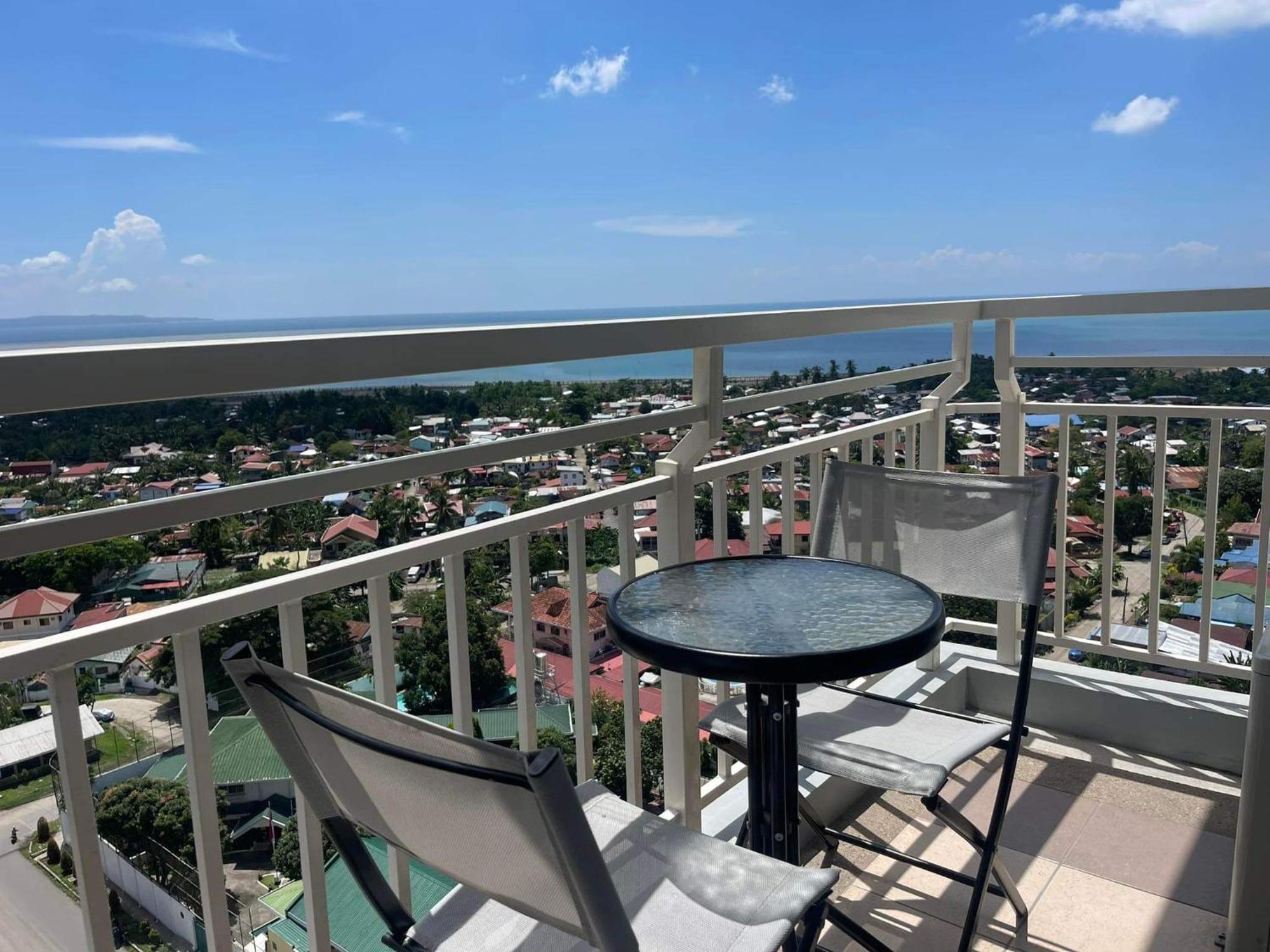 Verdon Parc Davao City With Balcony By Darpm Экстерьер фото