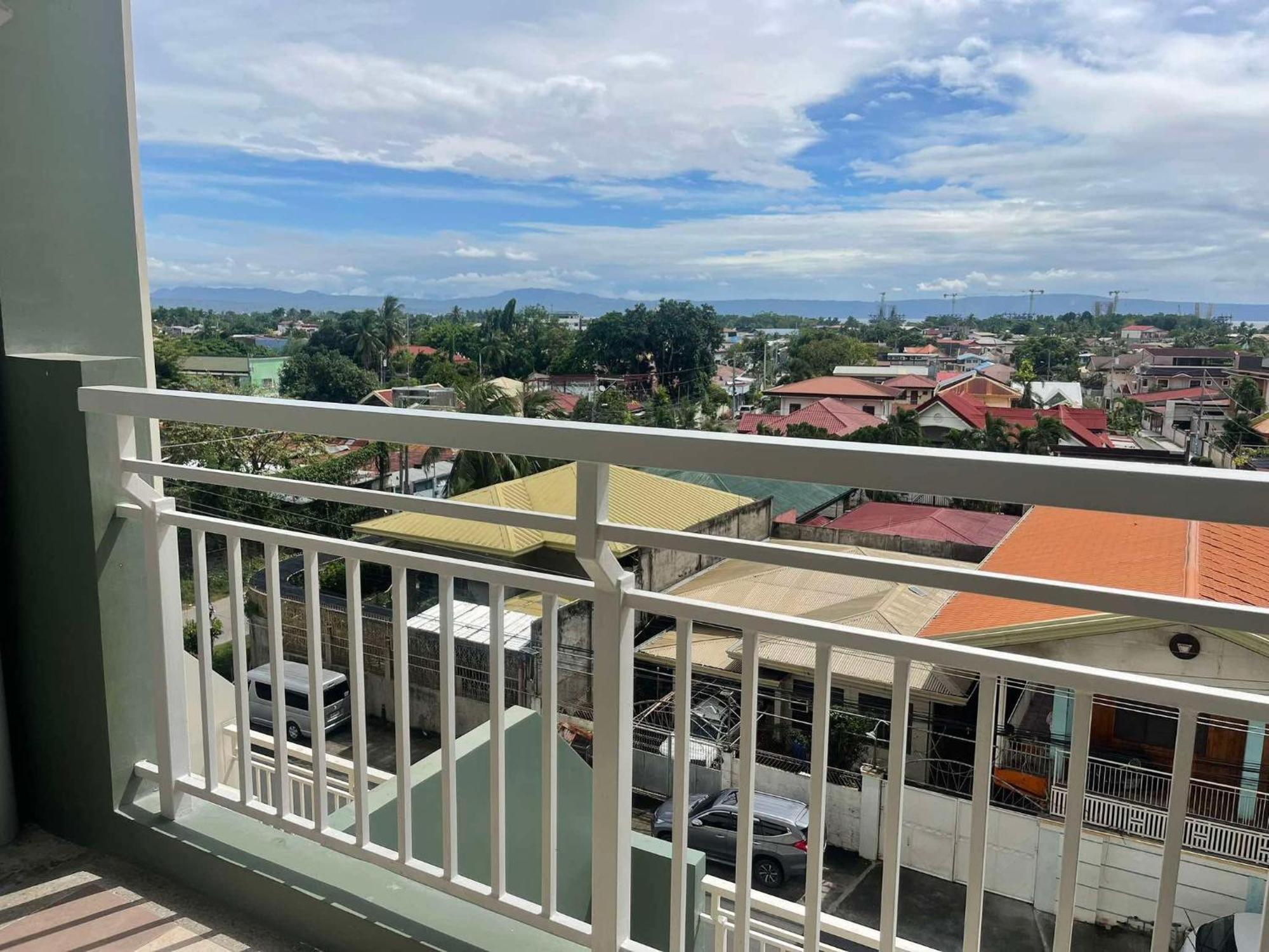 Verdon Parc Davao City With Balcony By Darpm Экстерьер фото